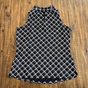 White House Black Market keyhole tank